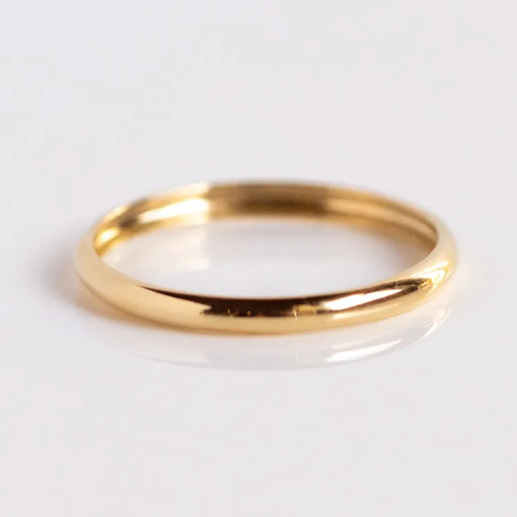 14k Delicate Yellow Gold Wedding Band