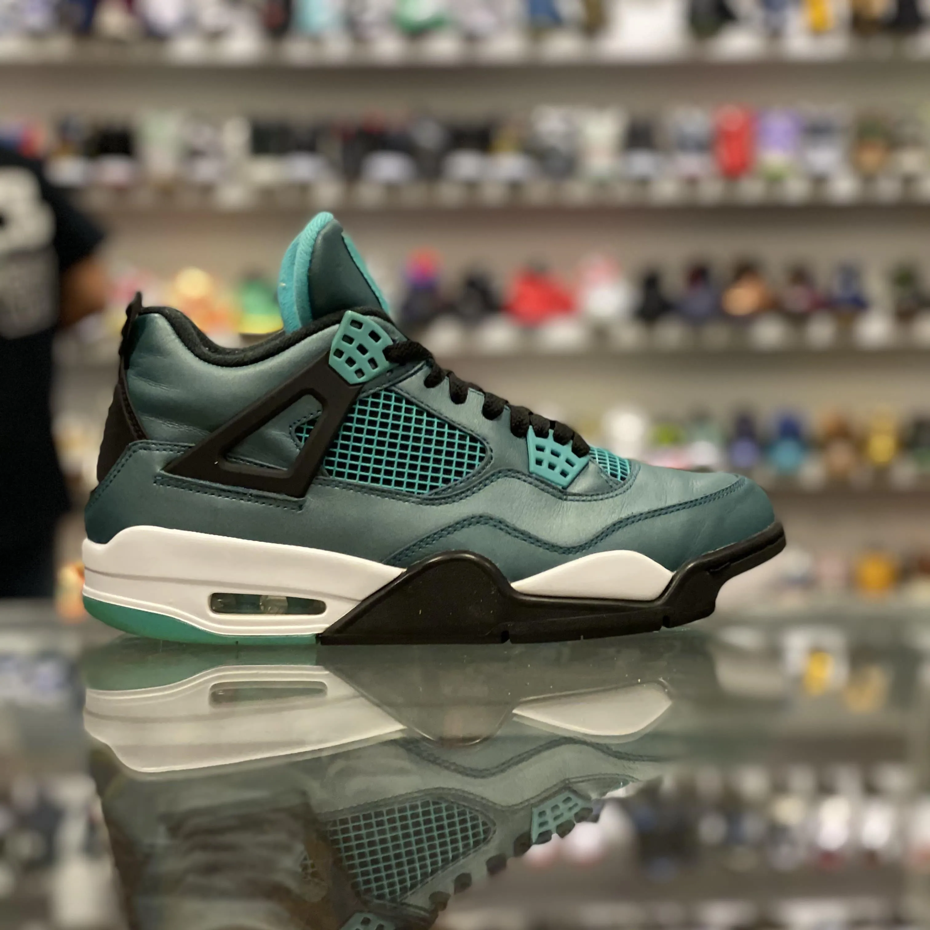 Air Jordan 4 Retro “Teal”