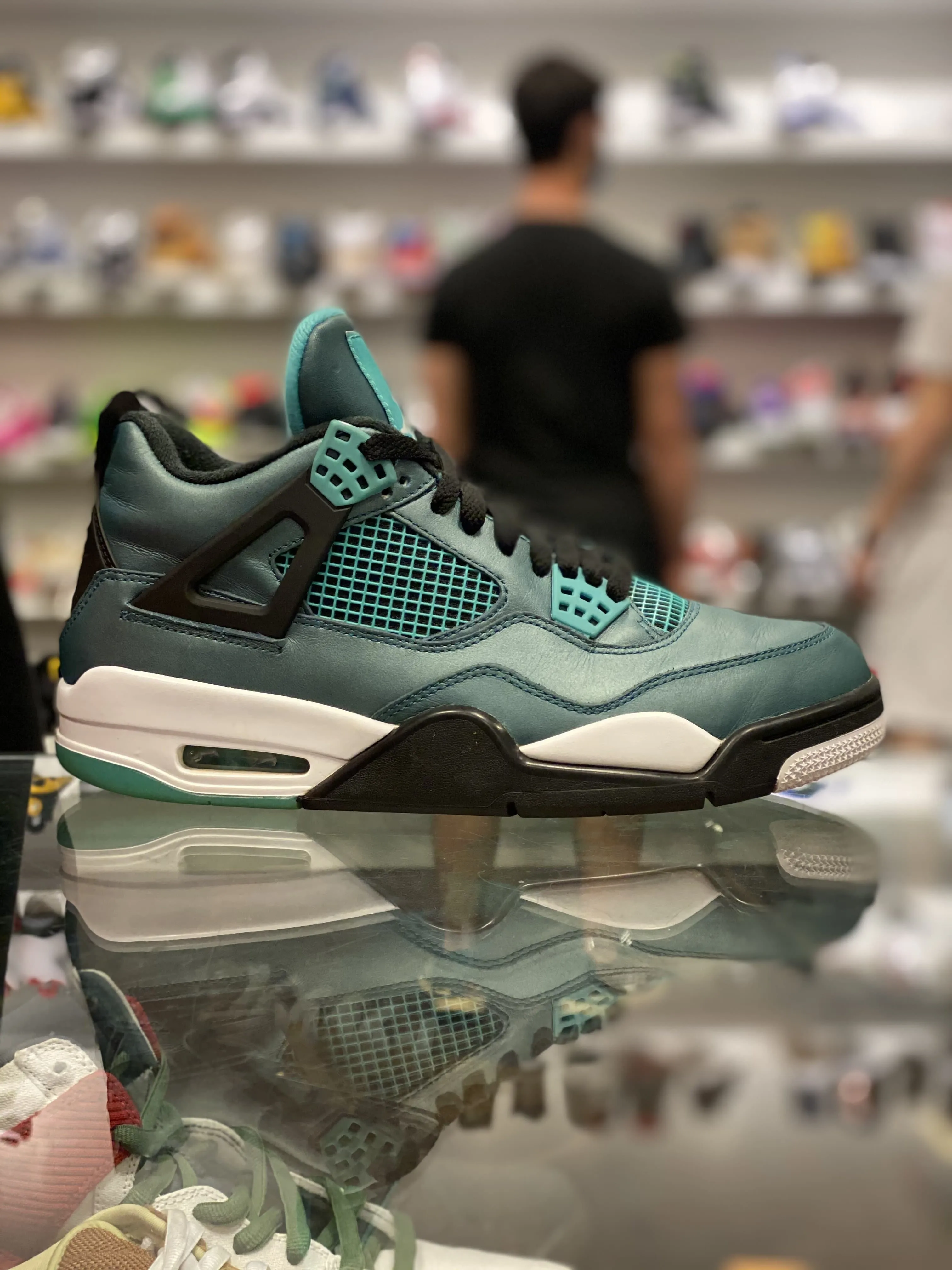 Air Jordan 4 Retro “Teal”