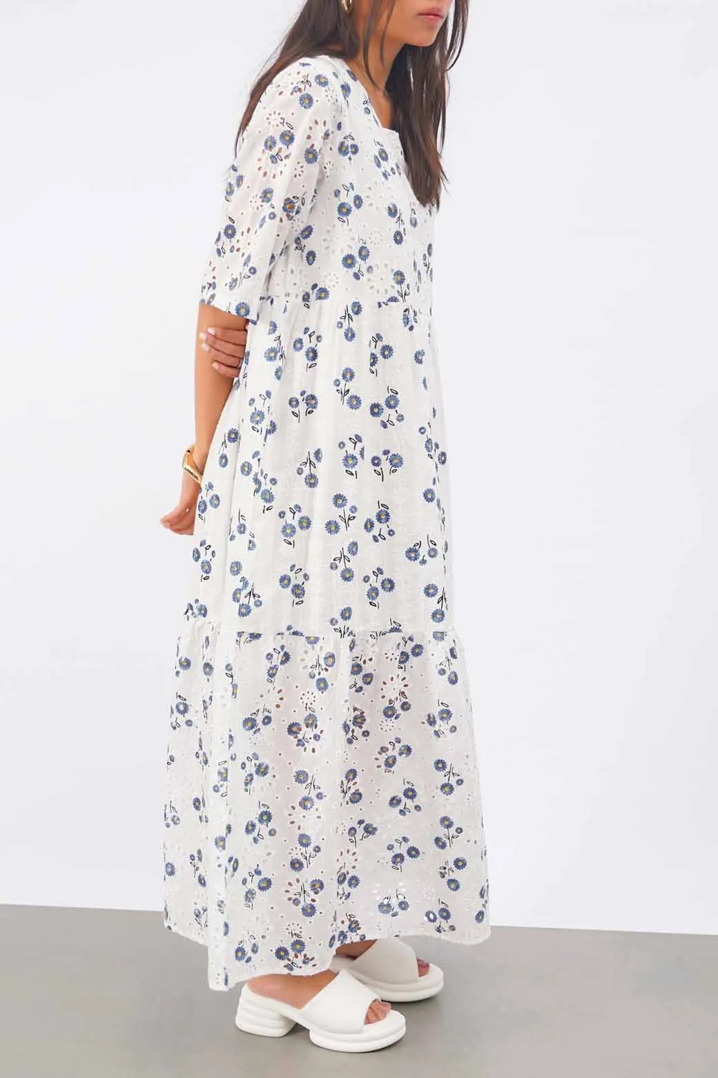 BREEZY EMBROIDERED DRESS