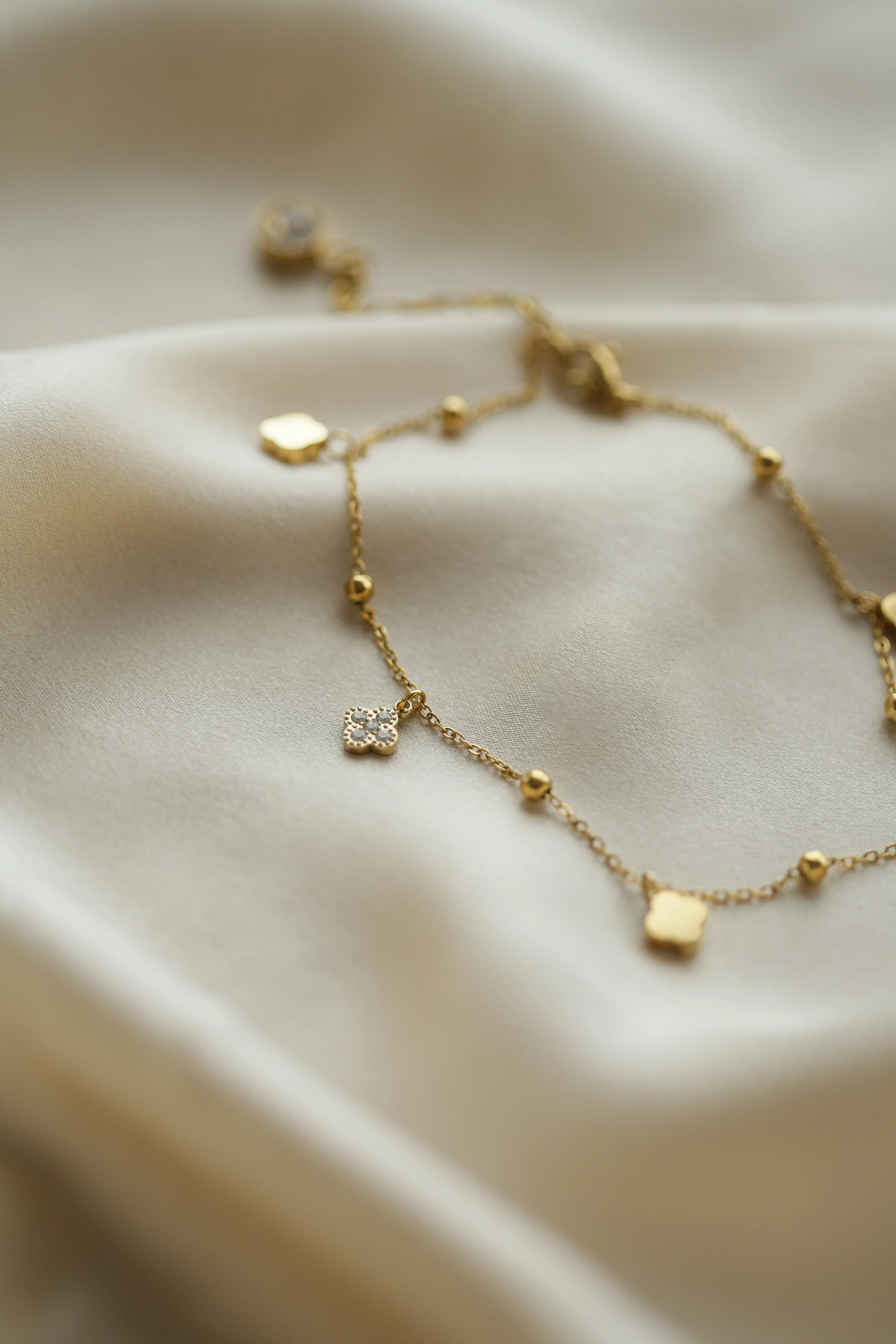 Delicate Clover Anklet