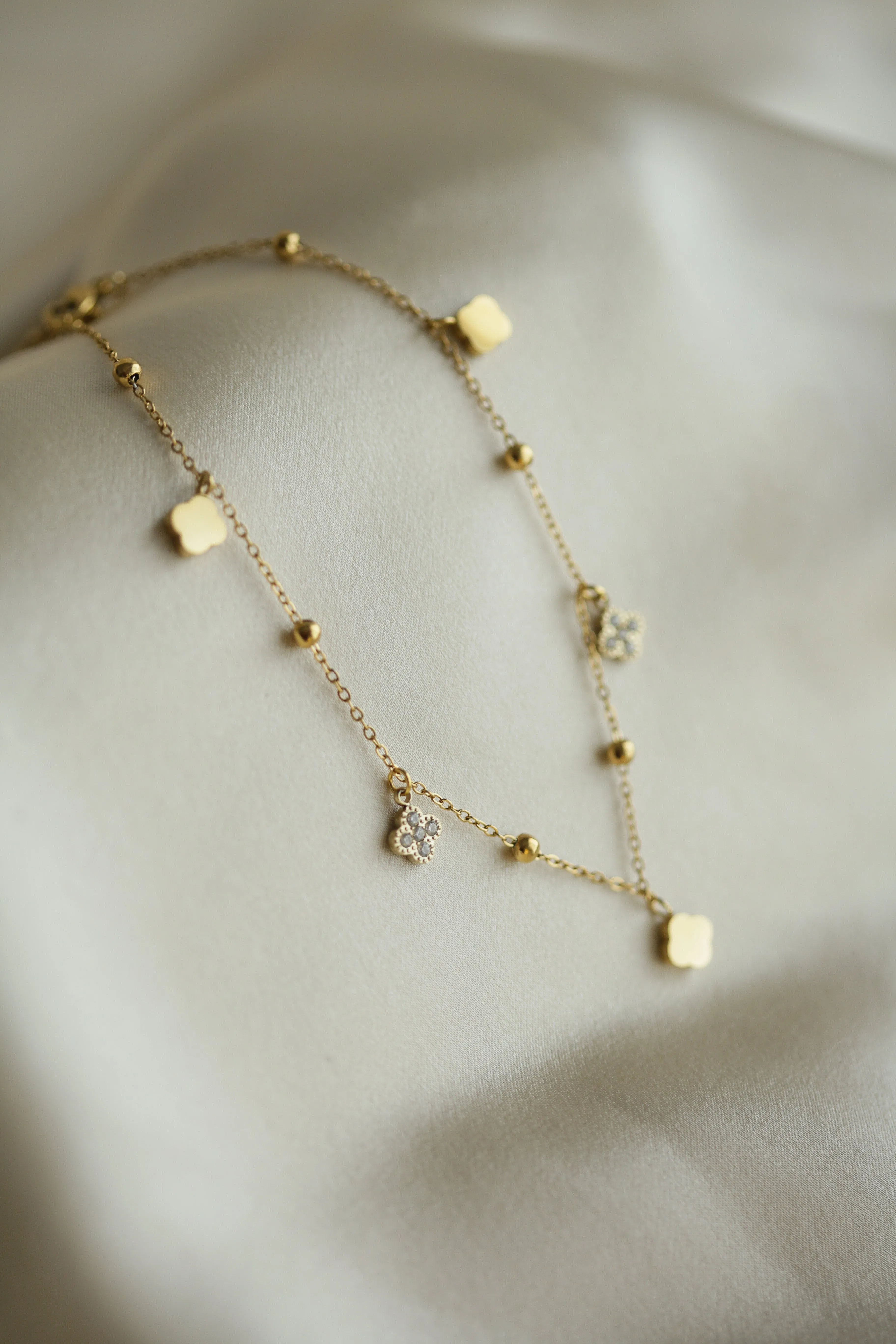 Delicate Clover Anklet