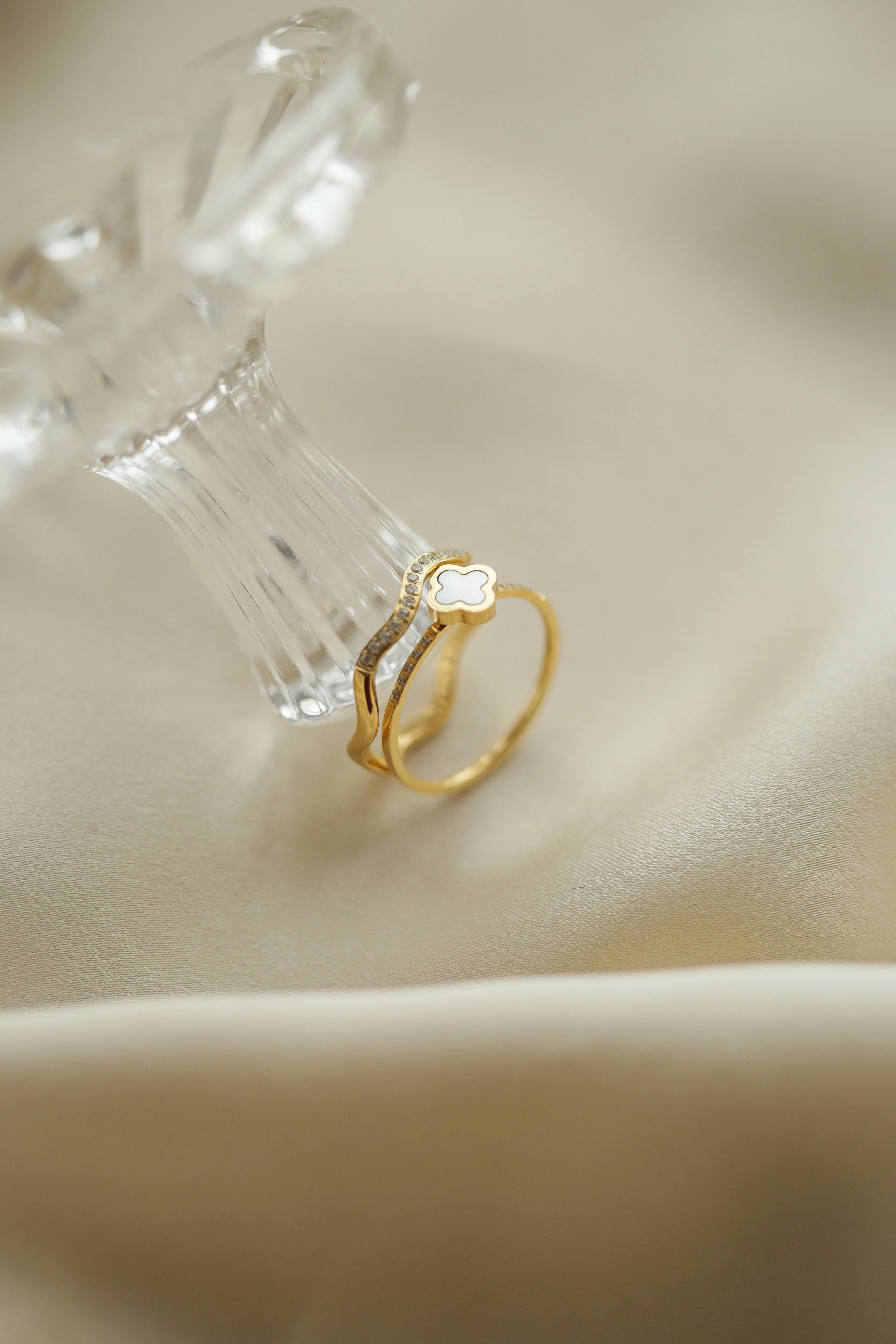 Delicate Clover Ring