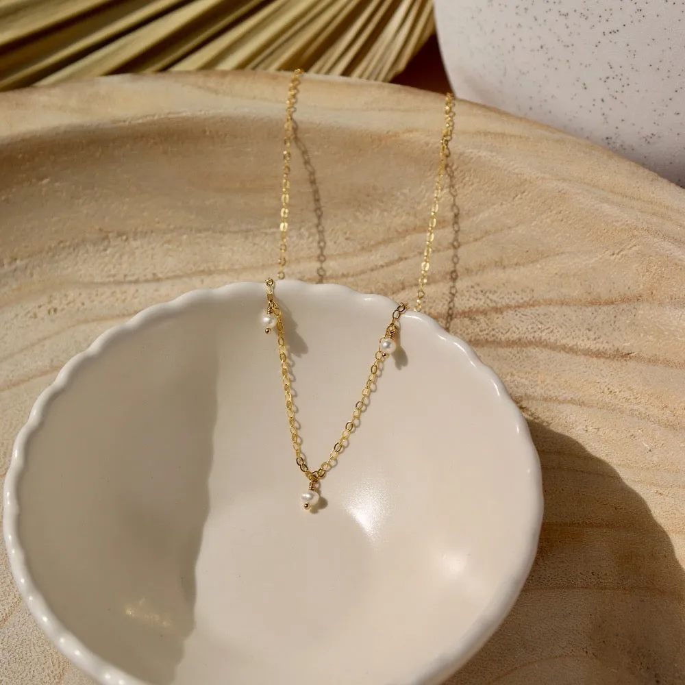 Delicate Pearl Necklace | Wholesale