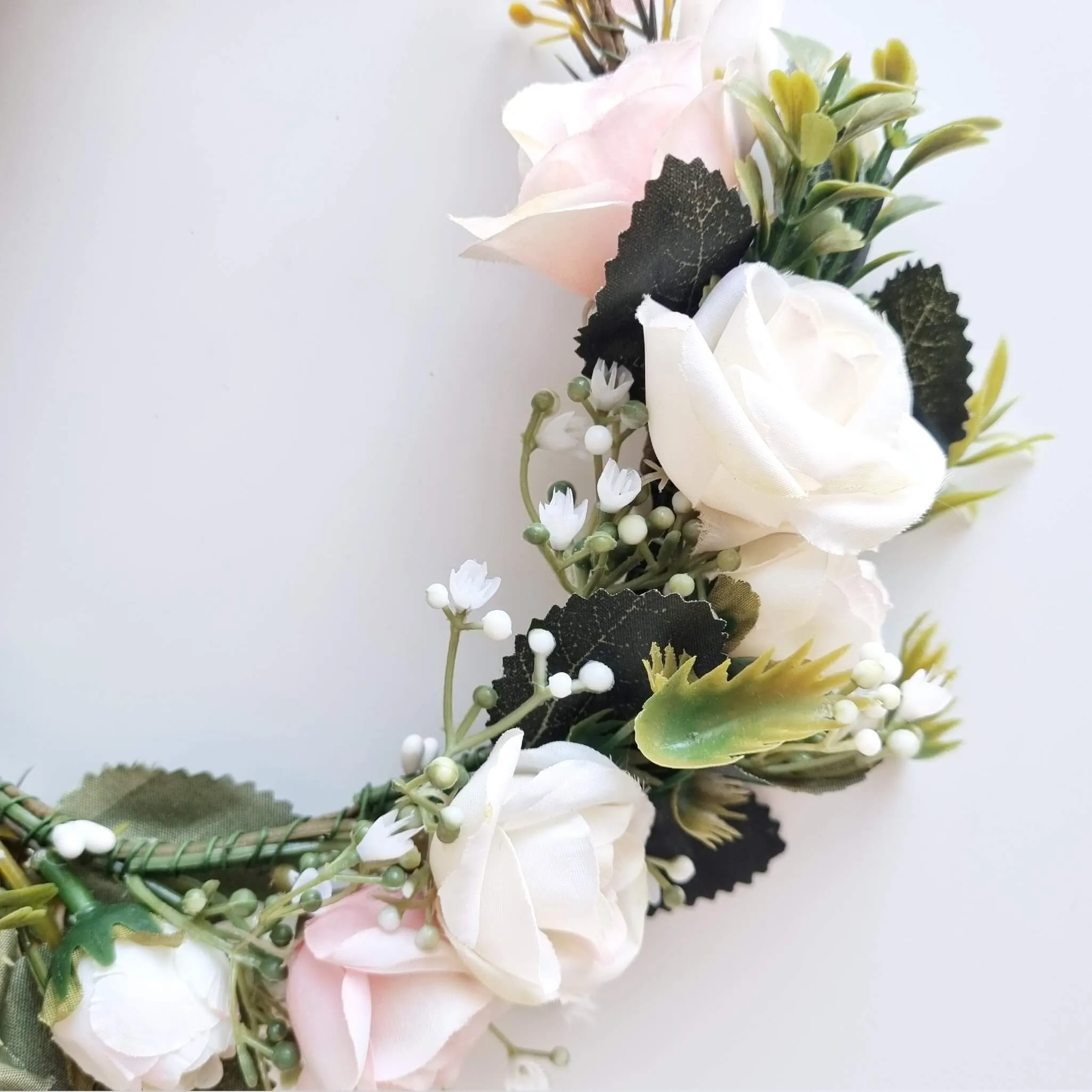 Delicate roses crown