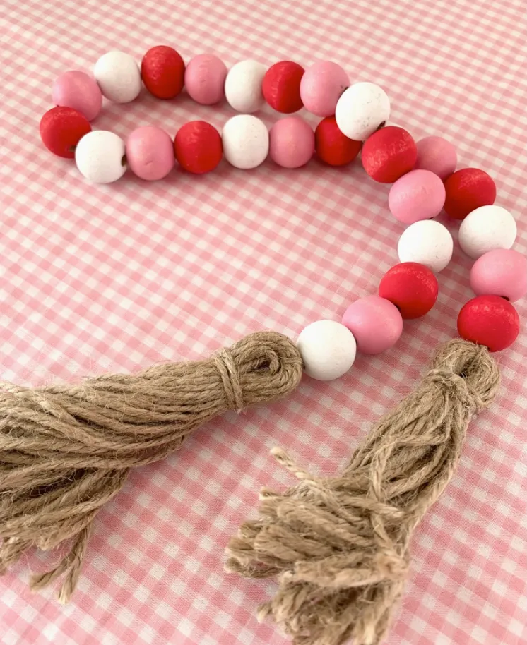 #L944 Valentine Rustic Farmhouse Beads Garland