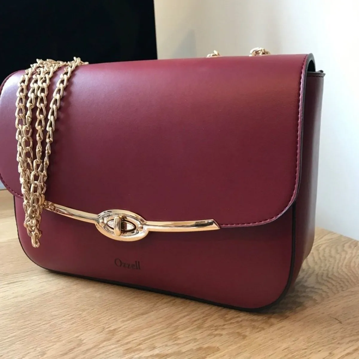 Luxurious Crossbody Shoulder Bag