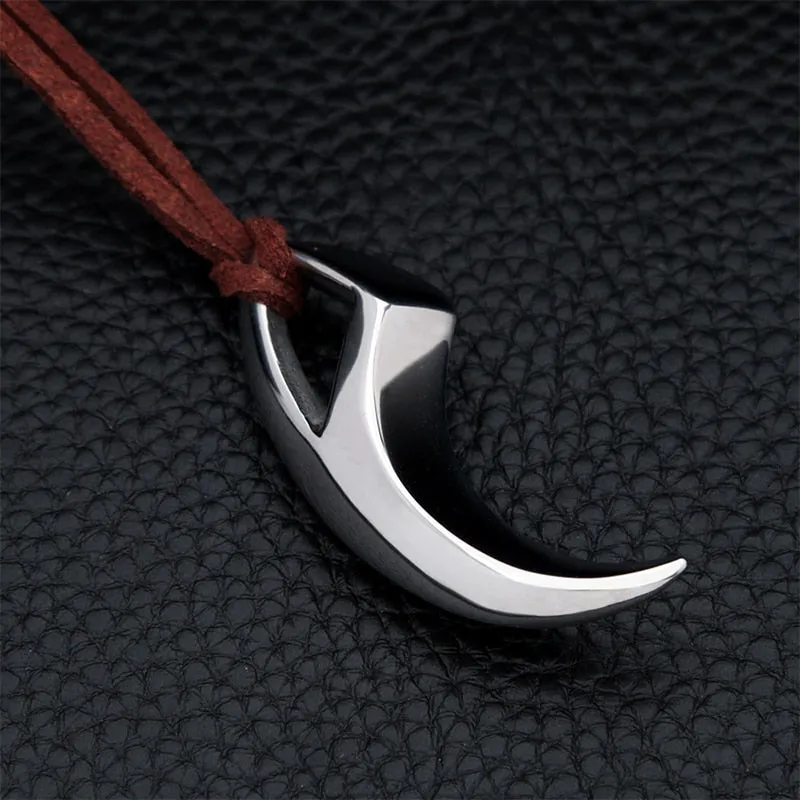 Luxurious Wolf Fang Necklaces