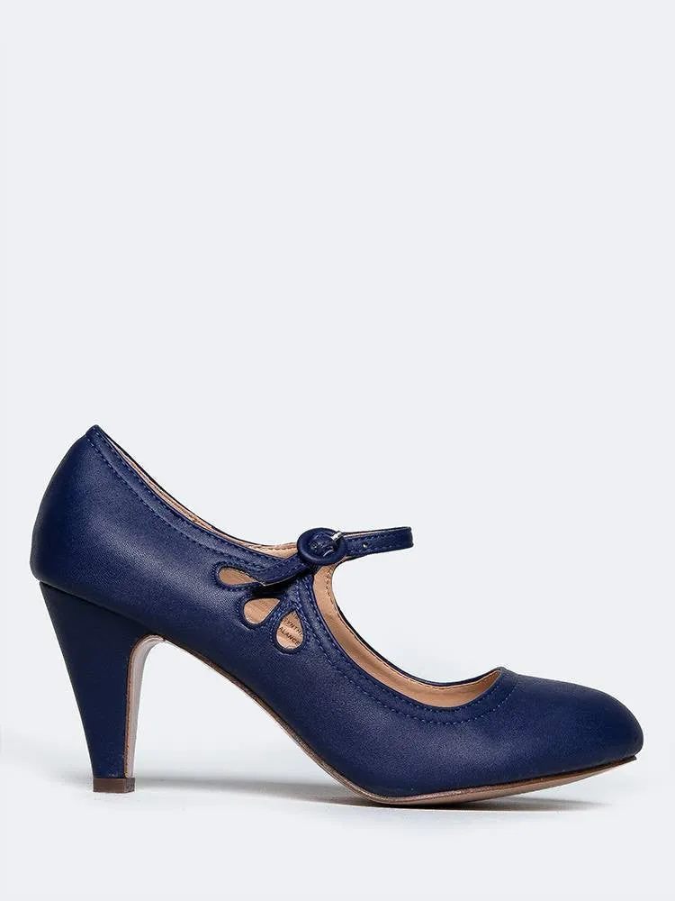 Retro Mary Jane Pumps